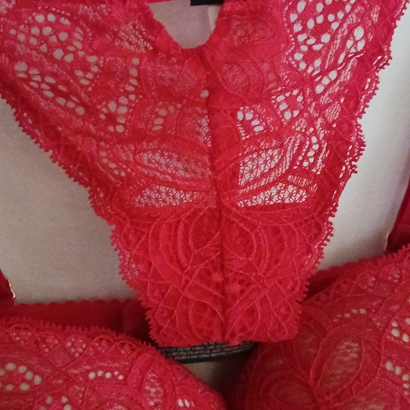 Red Victoria's Secret sheer padded babydoll with accents size 36C - Picture 10 of 13